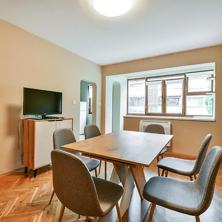 Location 2br - 6 Guests Βάρνα