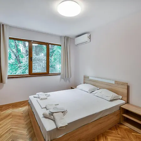 Διαμέρισμα Location 2br - 6 Guests *